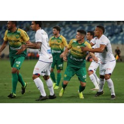 Paraná Clube recebe na segunda o lanterna Oeste na Vila Capanema